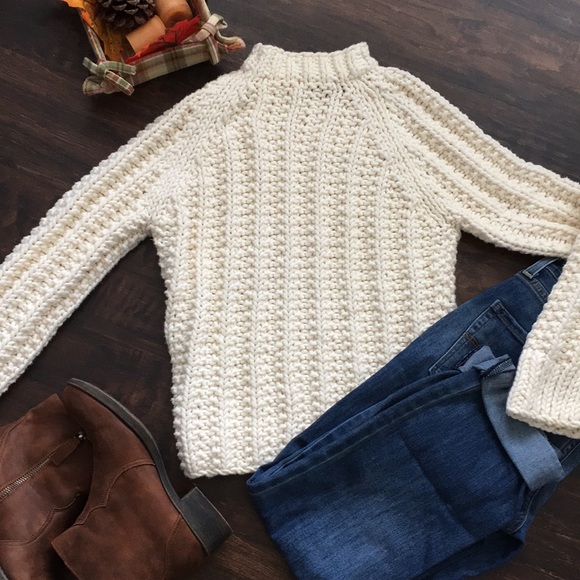 J. Crew Sweaters - ❄️ J. Crew chunky hand knit sweater ❄️
